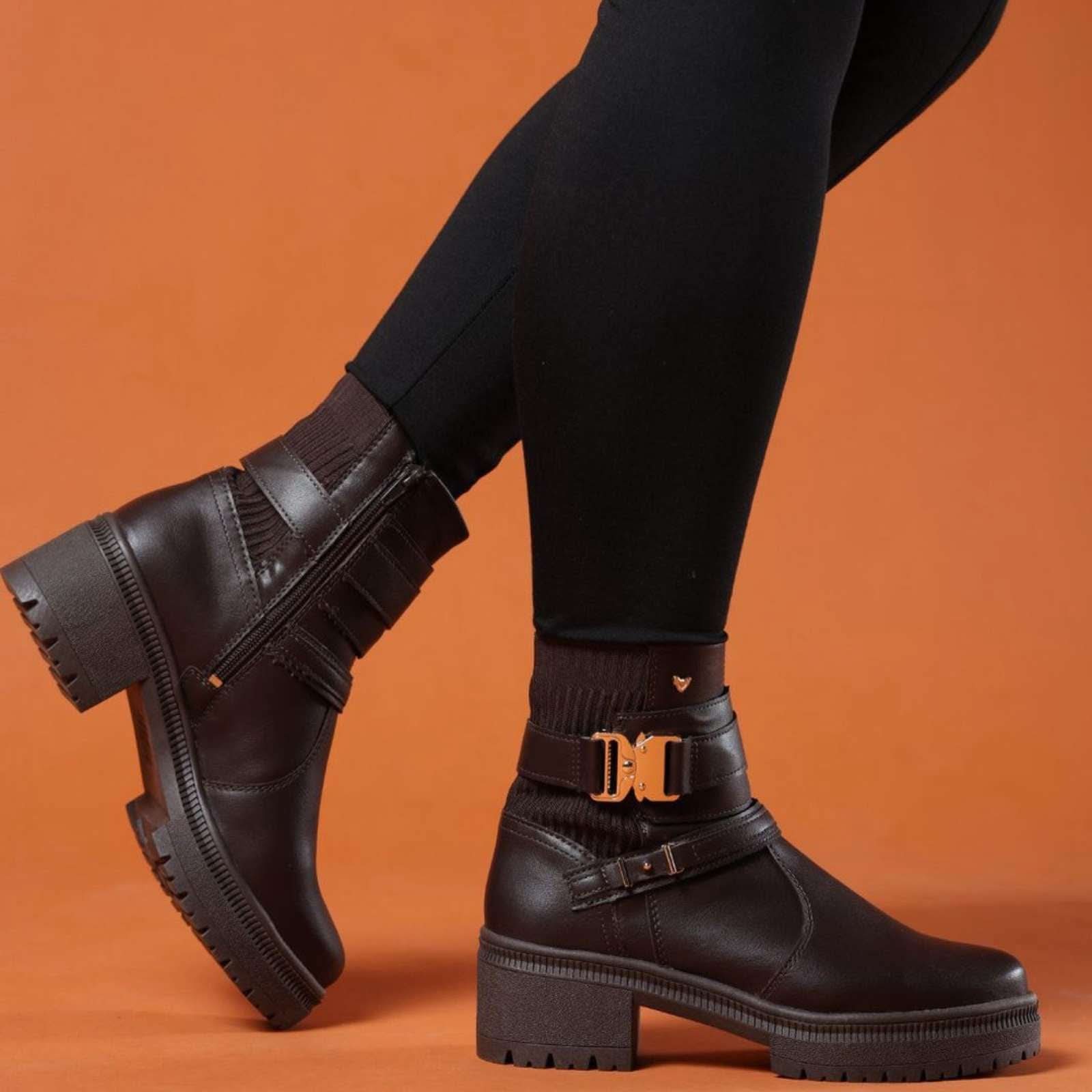 BOTA FEMININA COURO NAPA CANO CURTO LAYLA