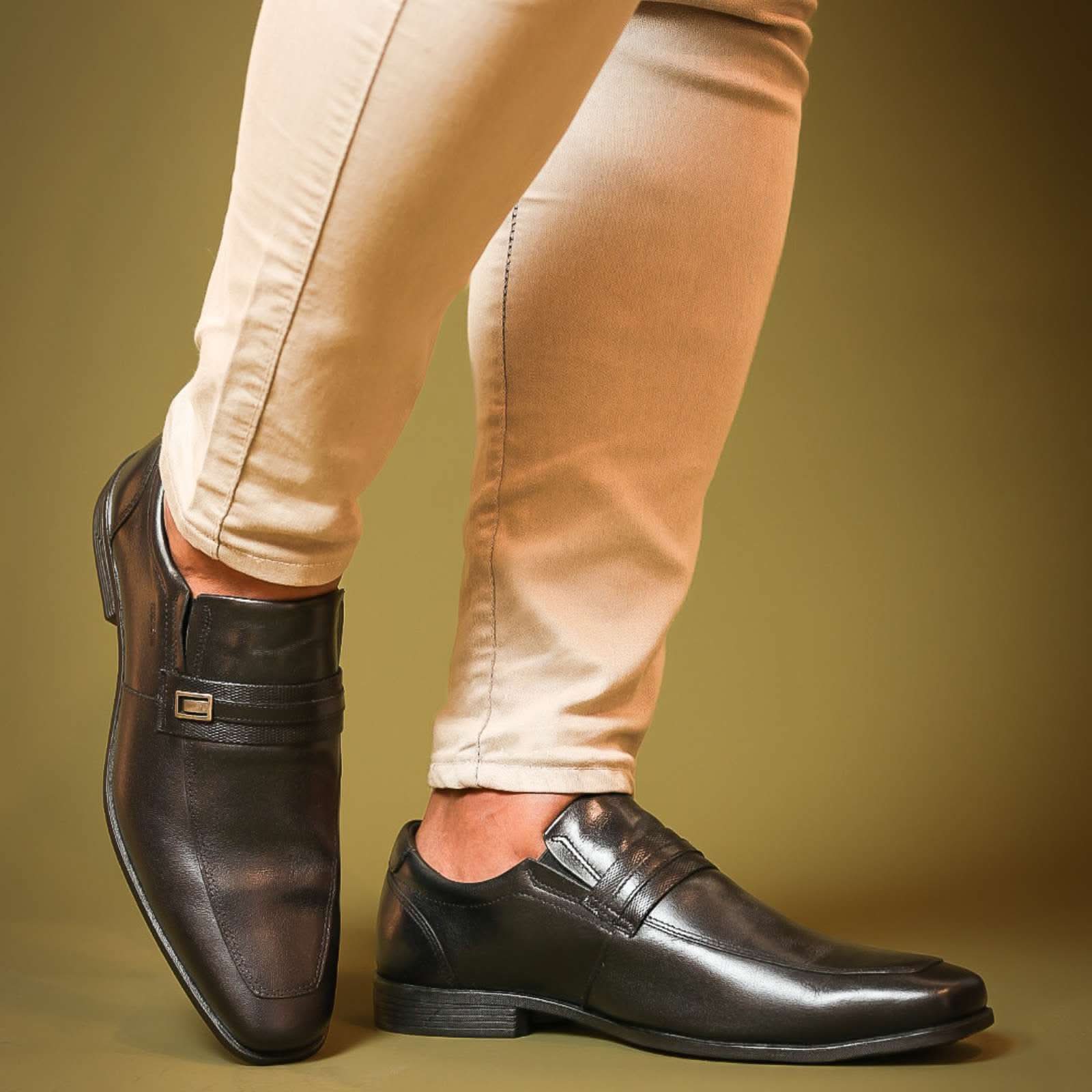 SAPATO MASCULINO  SOCIAL COURO LEGITIMO CARLOS