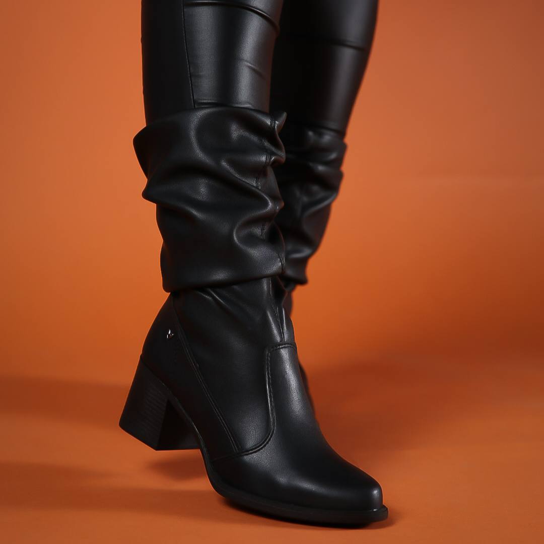 BOTA FEMININA CANO MEDIO AYLA