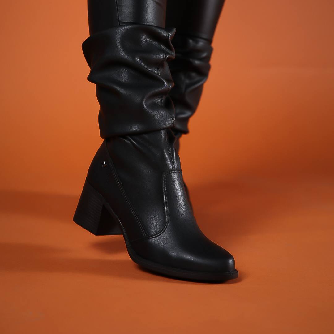 BOTA FEMININA CANO MEDIO AYLA